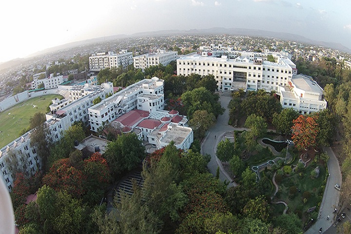 https://cache.careers360.mobi/media/colleges/social-media/media-gallery/15897/2019/5/10/Campus View of MGM College of Journalism and Mass Communication Aurangabad_Campus-View.jpg